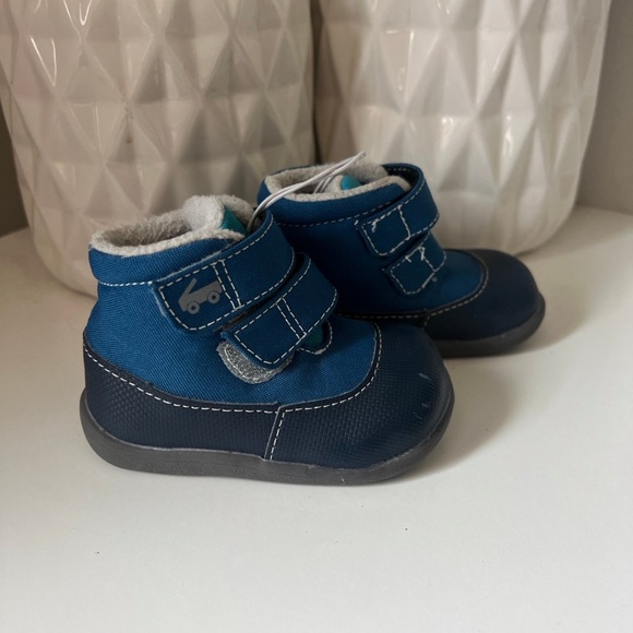 See Kai Run Basics Toddler Boys' Ashton Size 4c toddler - Picture 2 of 4